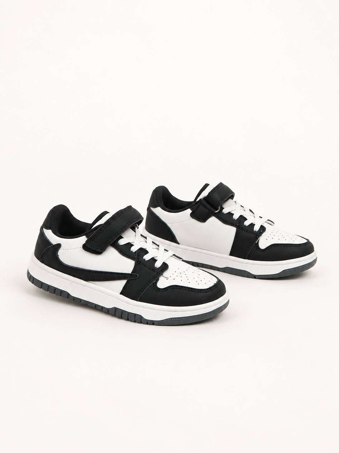 Kids Sneaker Low Black/White Velcro