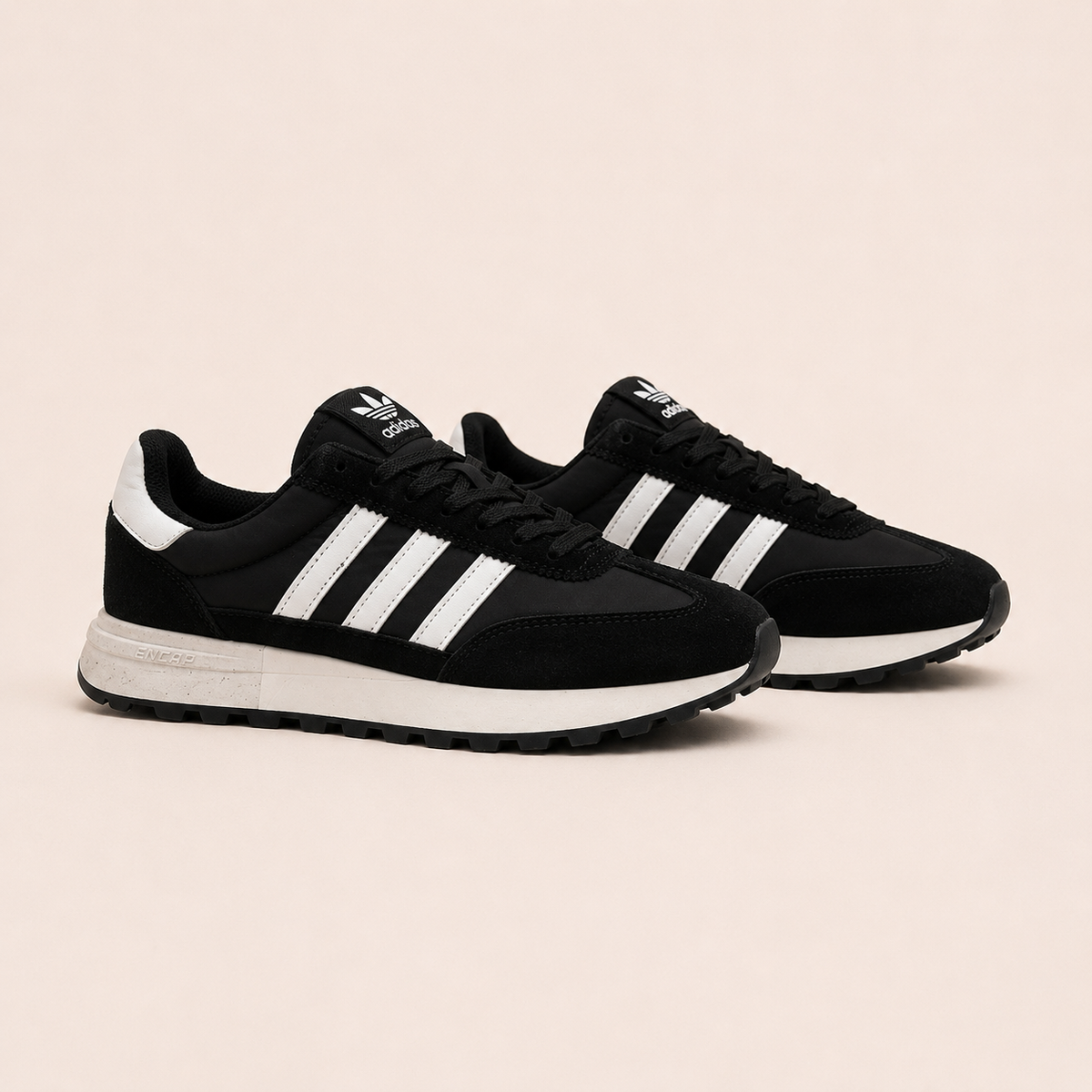 Retro Runner – Black & White