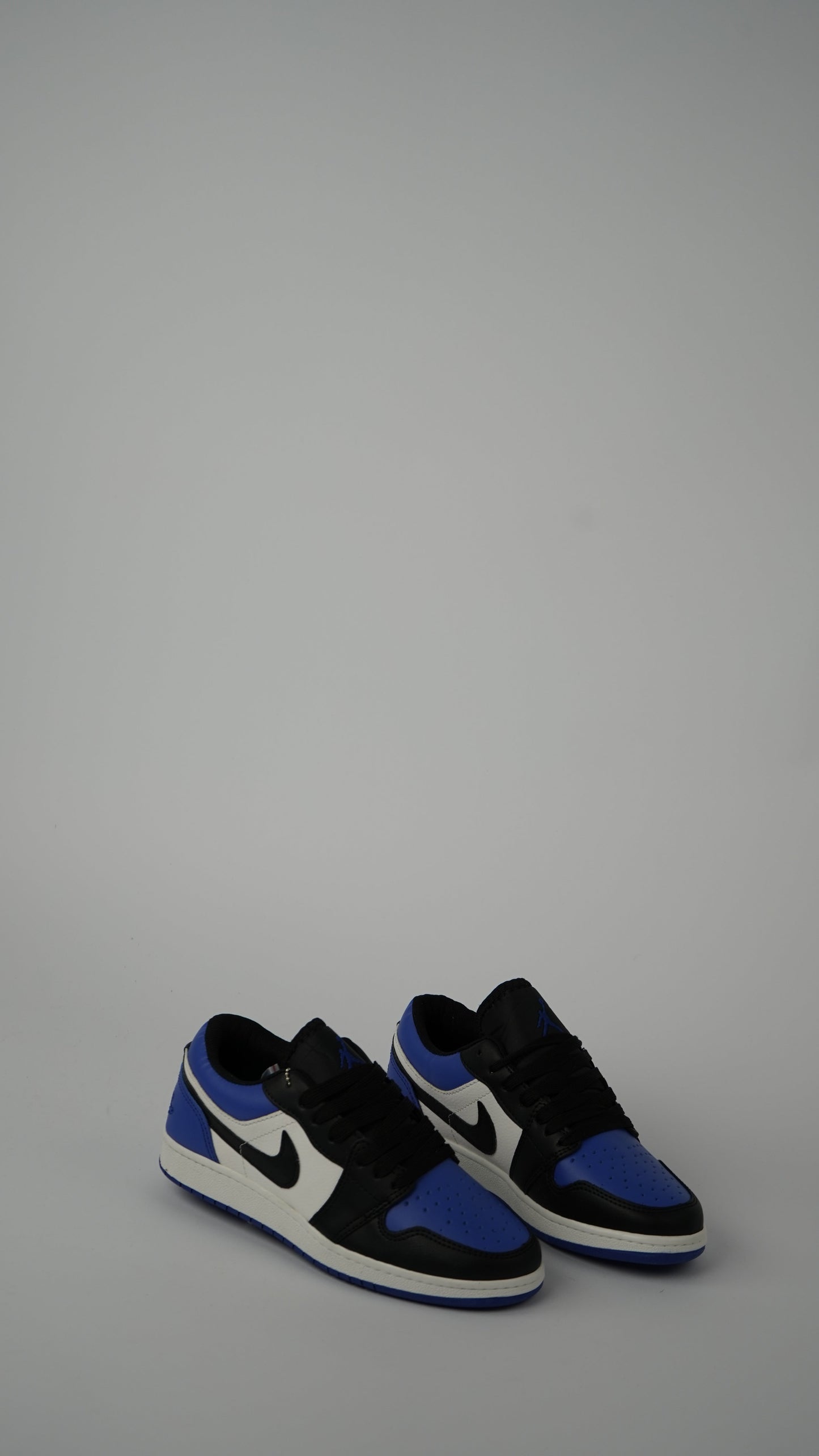Air Jordan Low Blue