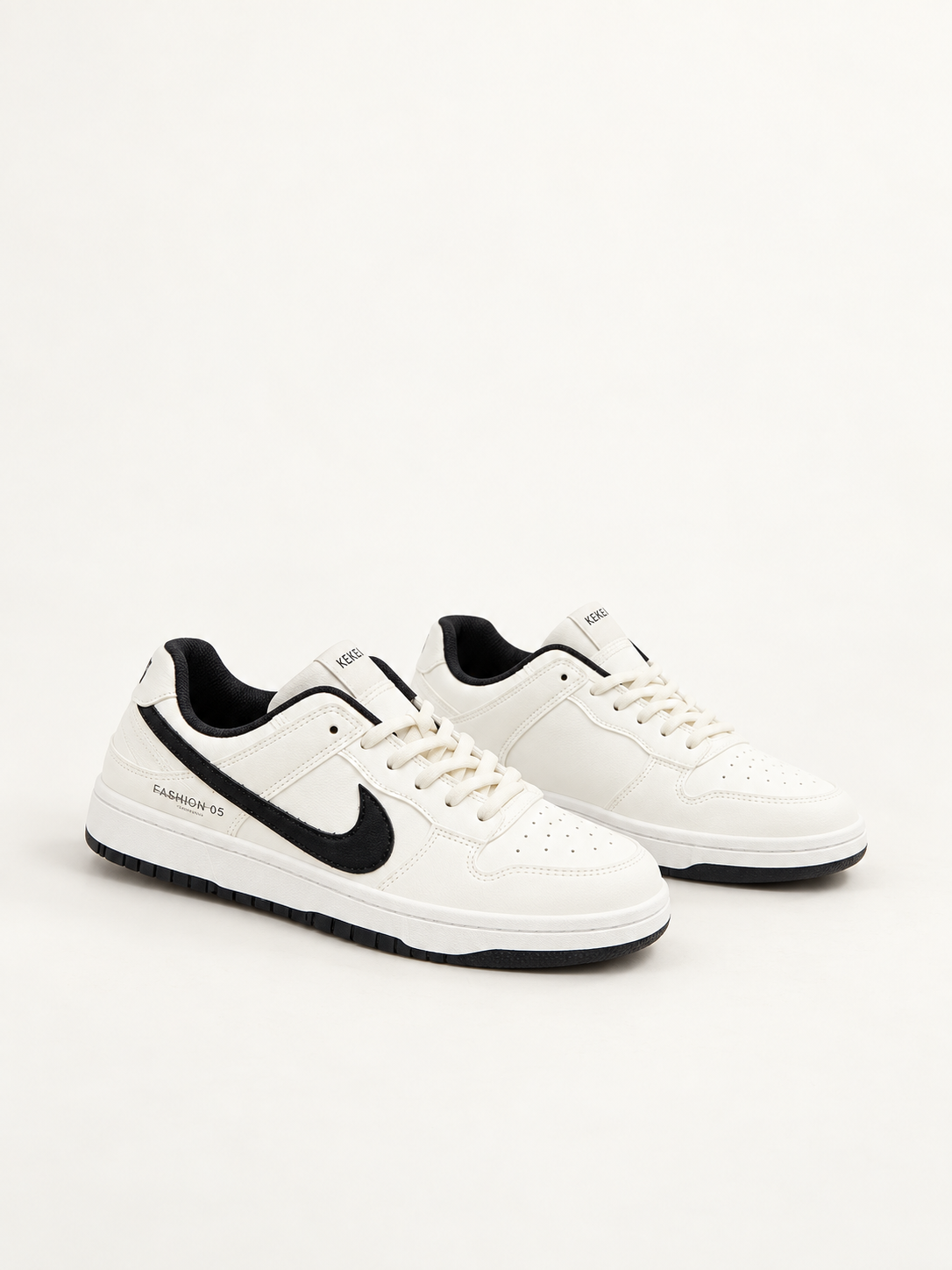 Nike Dunk Low - Blanc / Noir