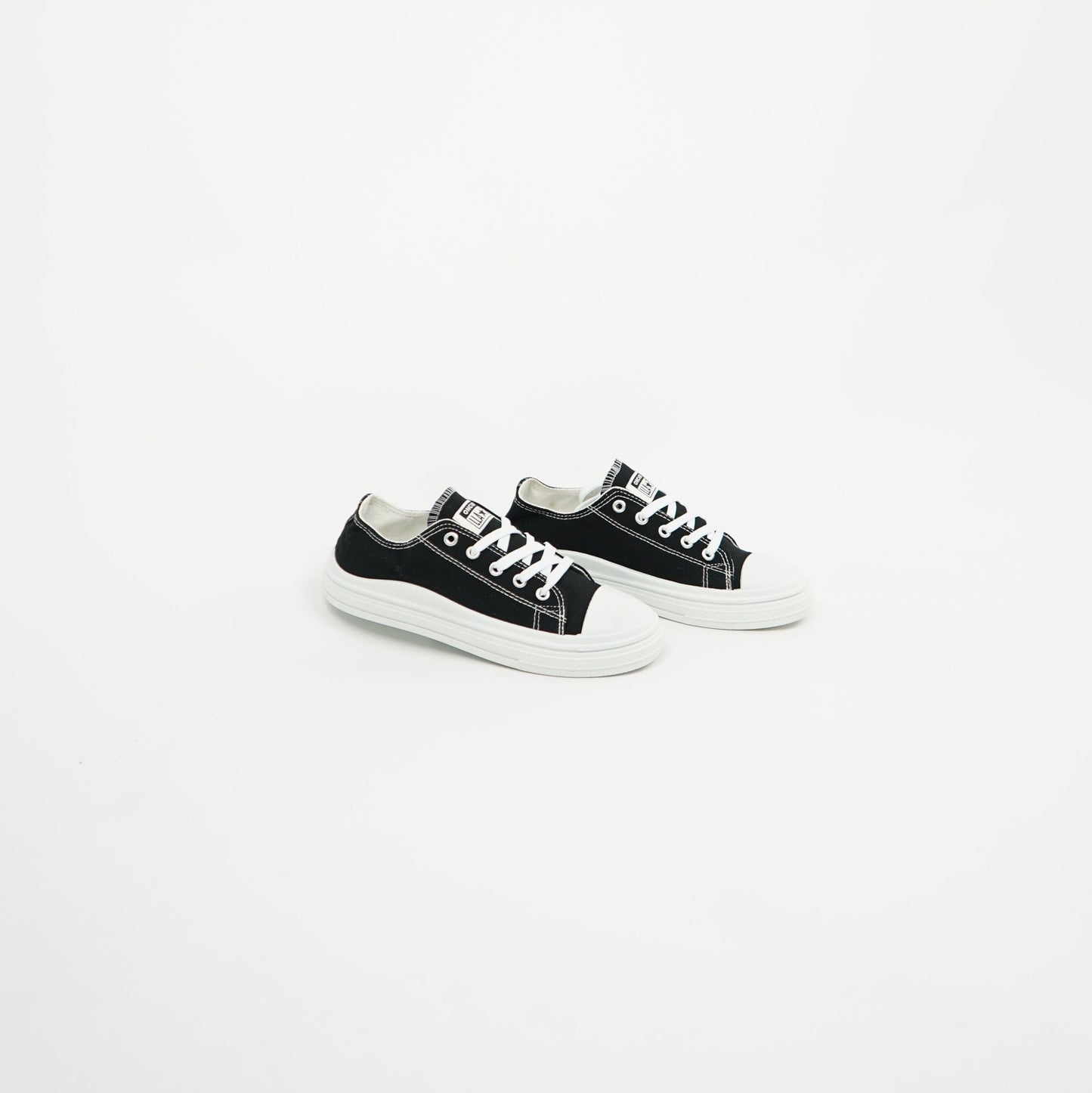 Maison Mihara Yasuhiro Canvas Low Black/White