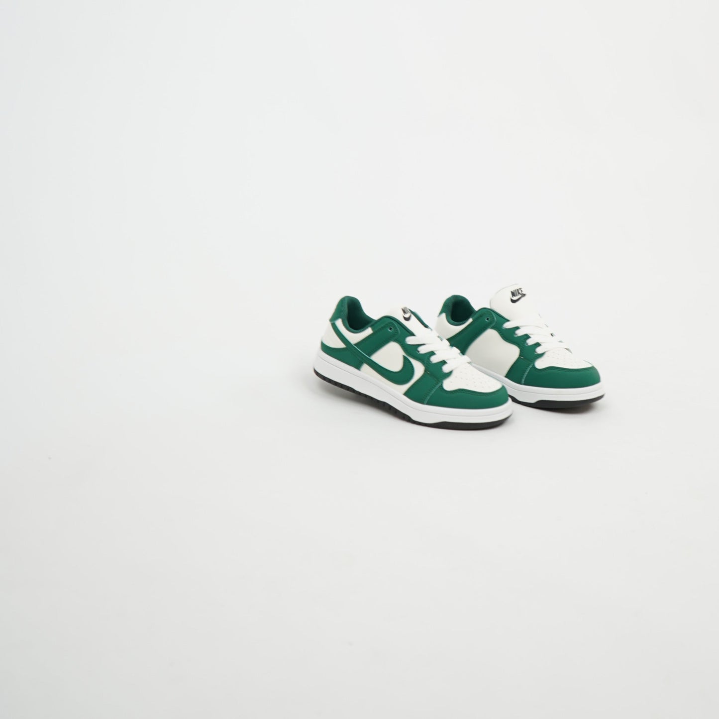 Nike Dunk Low - Vert / Blanc