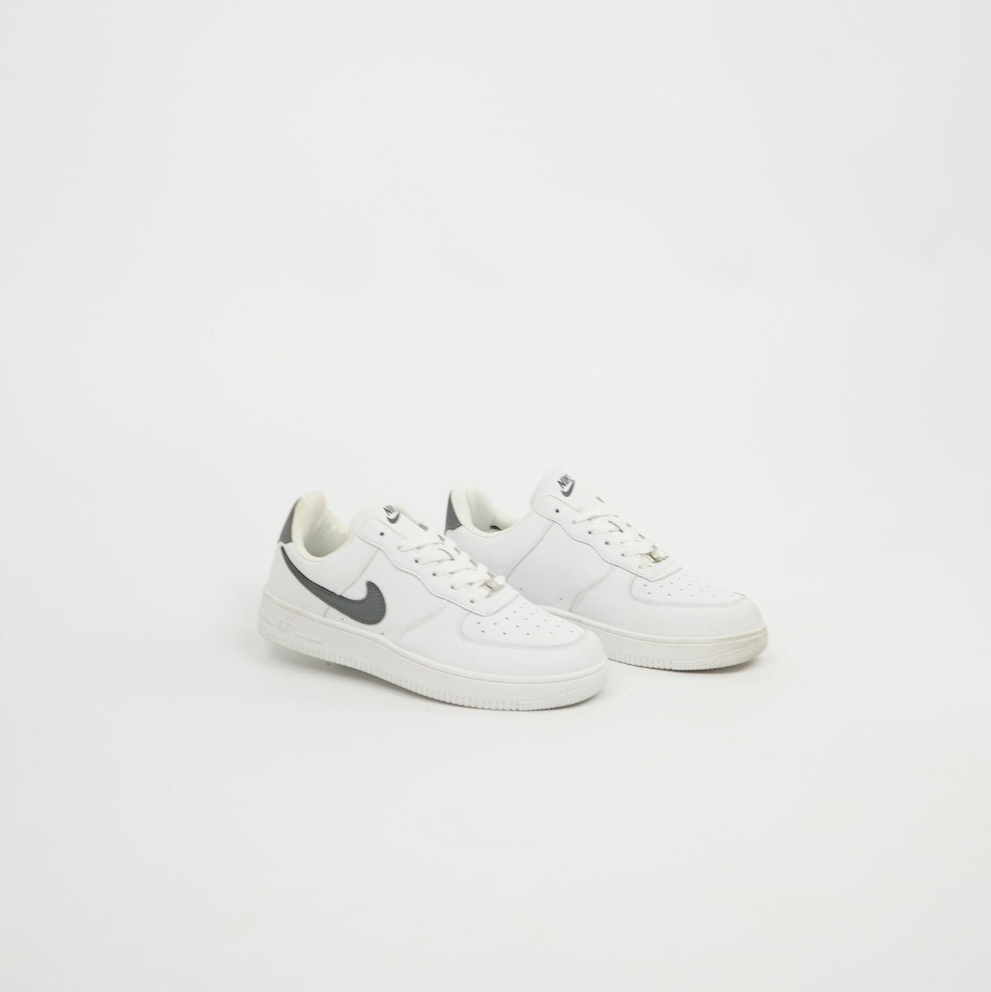 Nike Air Force 1 Low Triple White