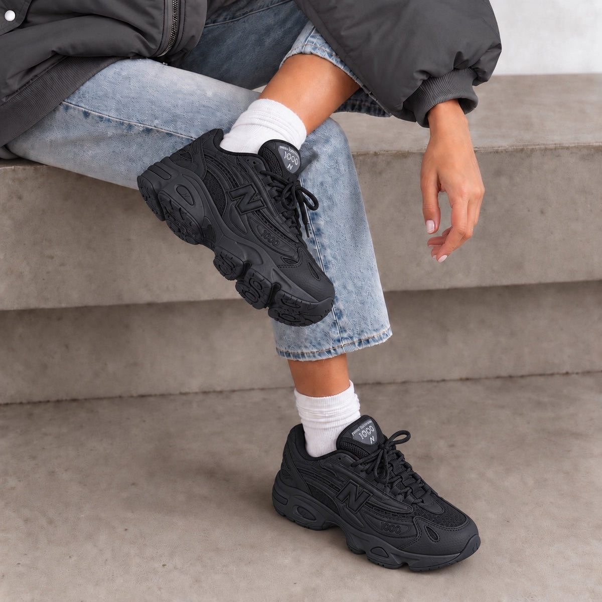 New Balance 1000 Triple Black femme Deniz tailles 36 à 40