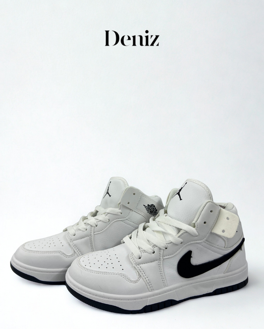 Air Jordan 1 Mid Classic 