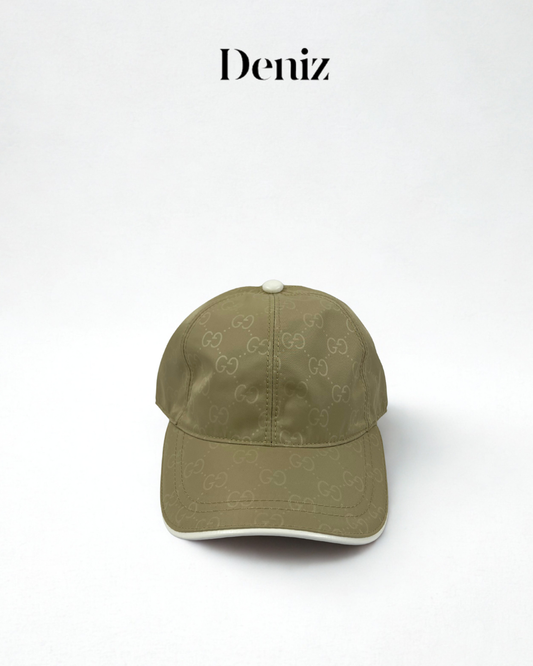 Gucci Beige Simple 
