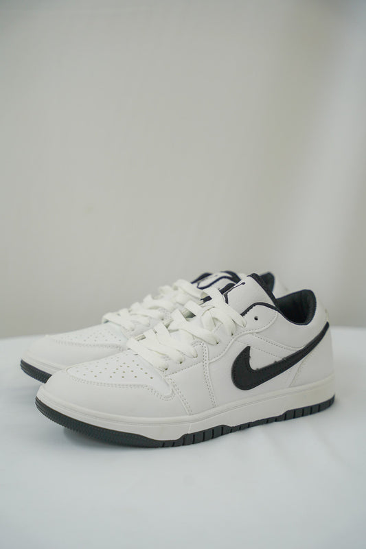 Nike Jordan Low Simple 