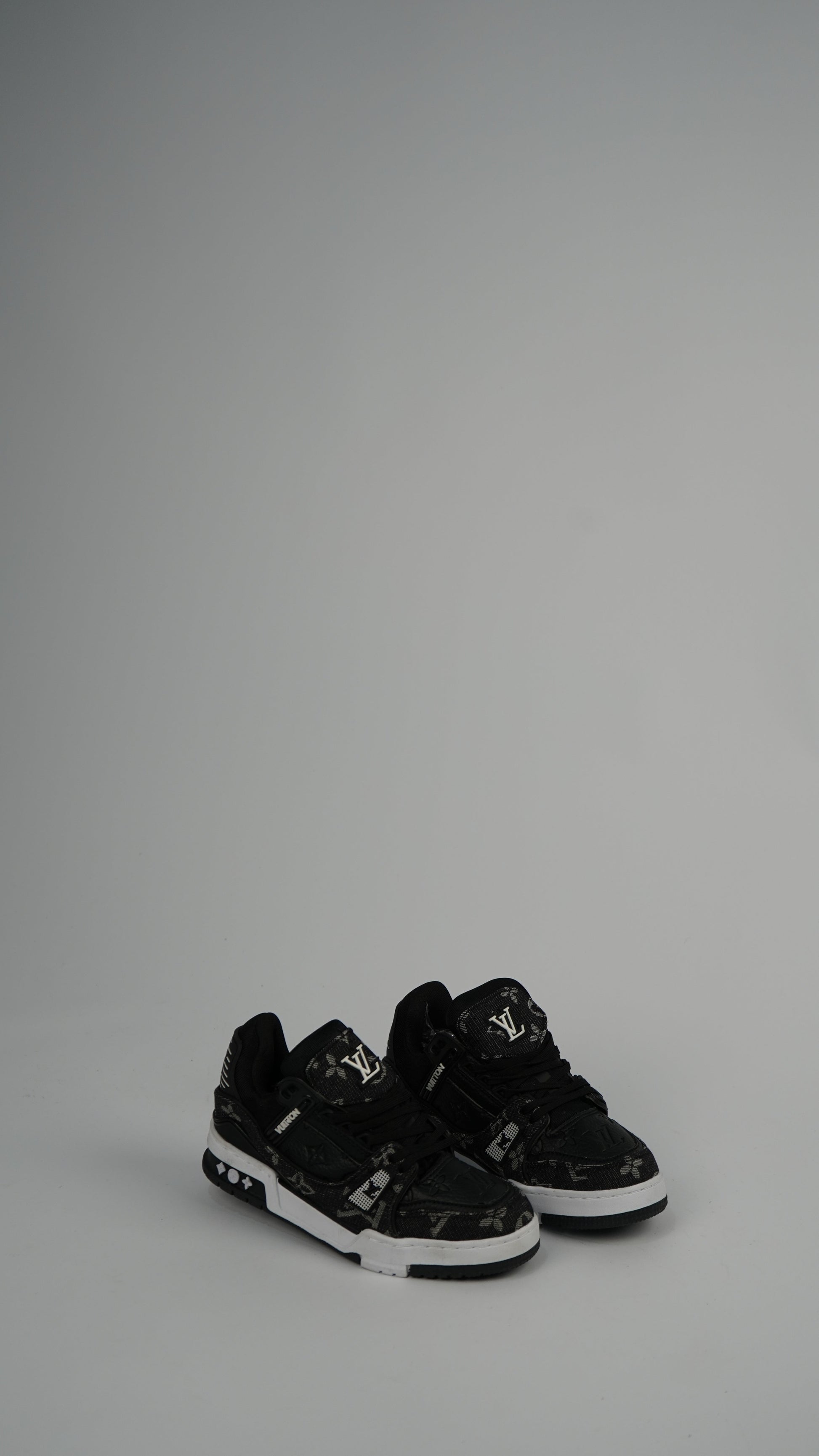 Louis Vuitton LV Trainer F Noir 