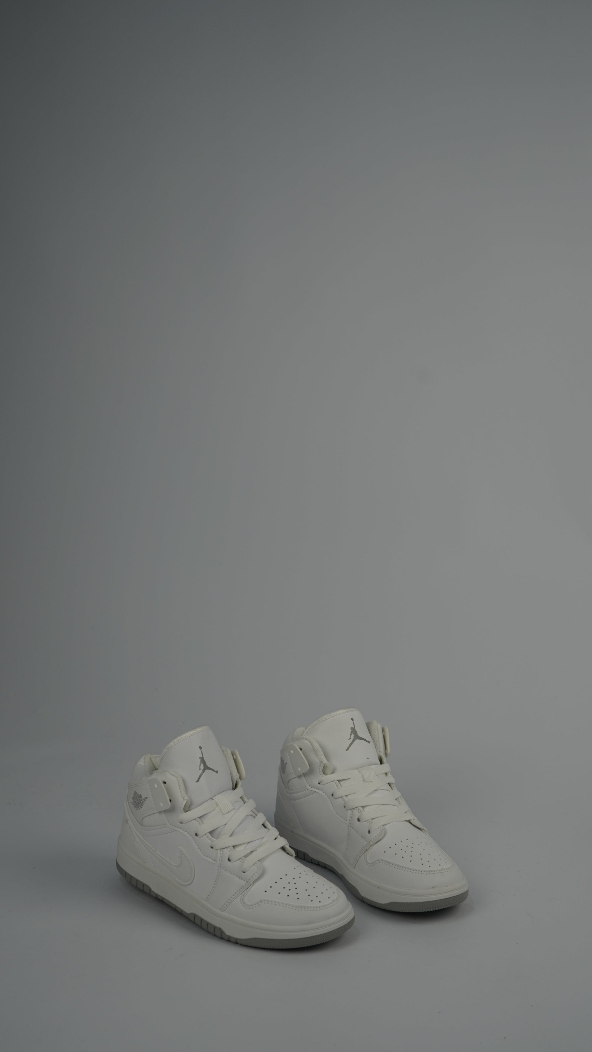 Air Jordan High Blaches Grey 