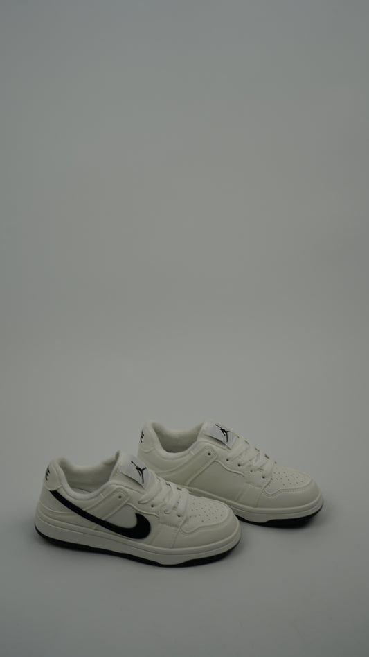 Air Jordan Low Blanches