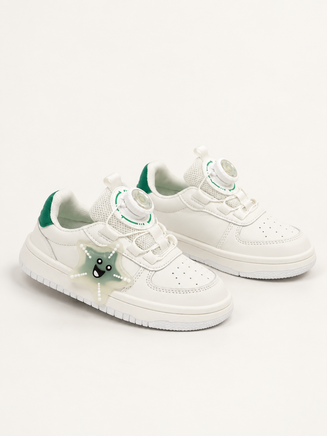 Kids Sneaker White/Green Star Character 