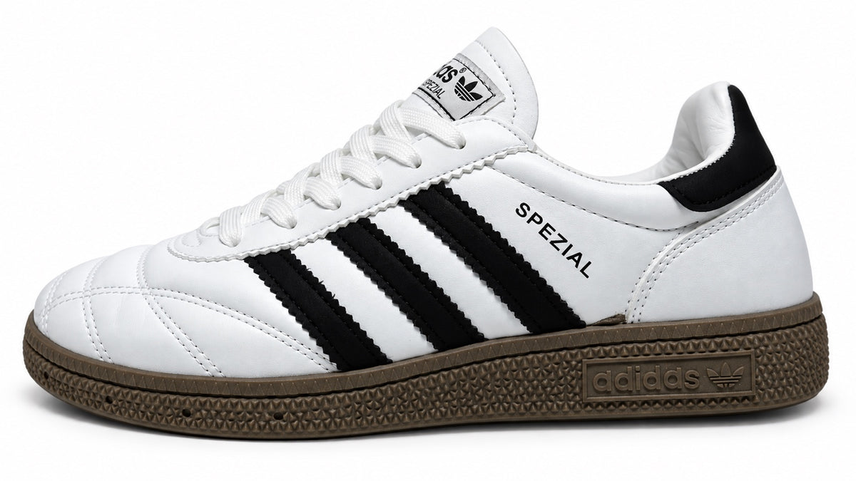 Adidas Spezial femme blanche, noire et semelle gomme