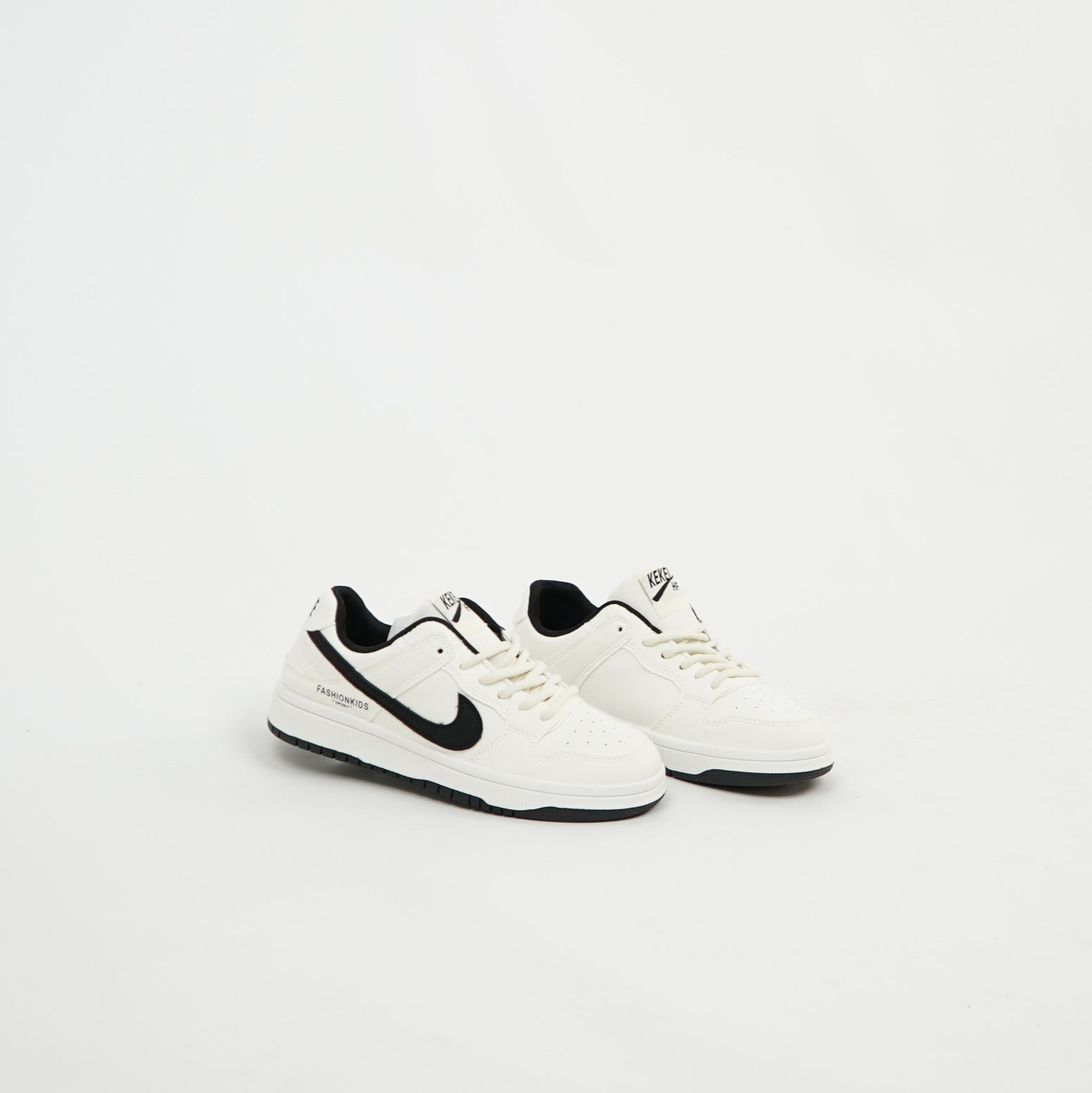 Nike Dunk Low - Blanc / Noir 
