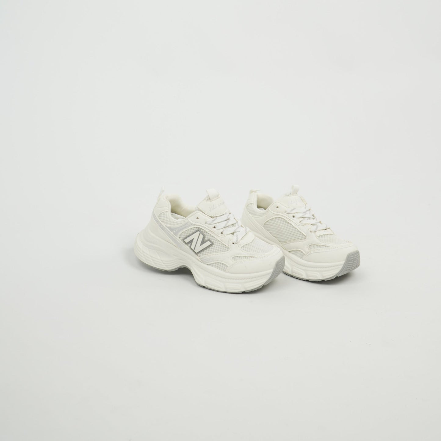 New Balance Chunky Cream/Grey 