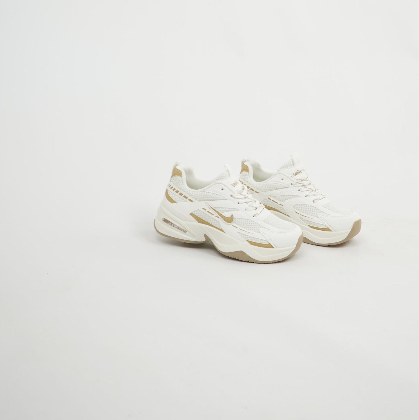 Nike Runner - Blanc / Or Chunky 