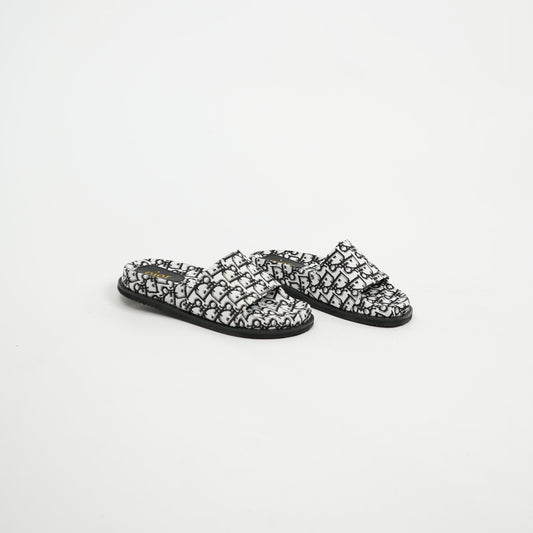 Dior Oblique Slide – White/Black 