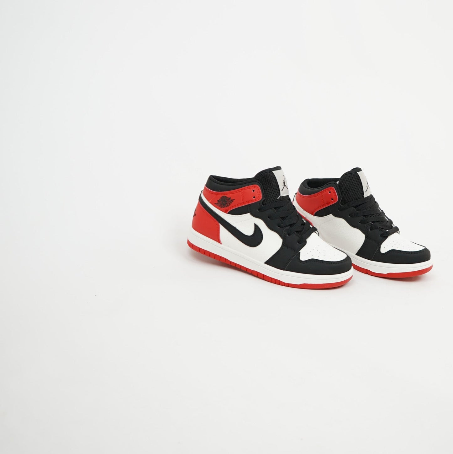 Air Jordan 1 Mid – White/Black 