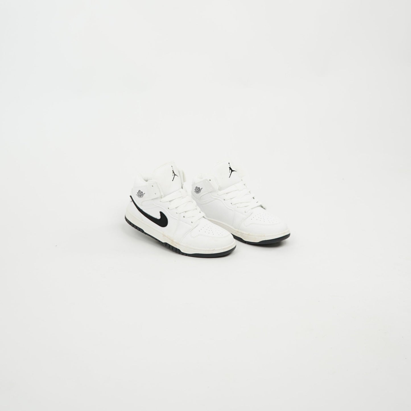 New Balance 550 White Dark Grey khadama 