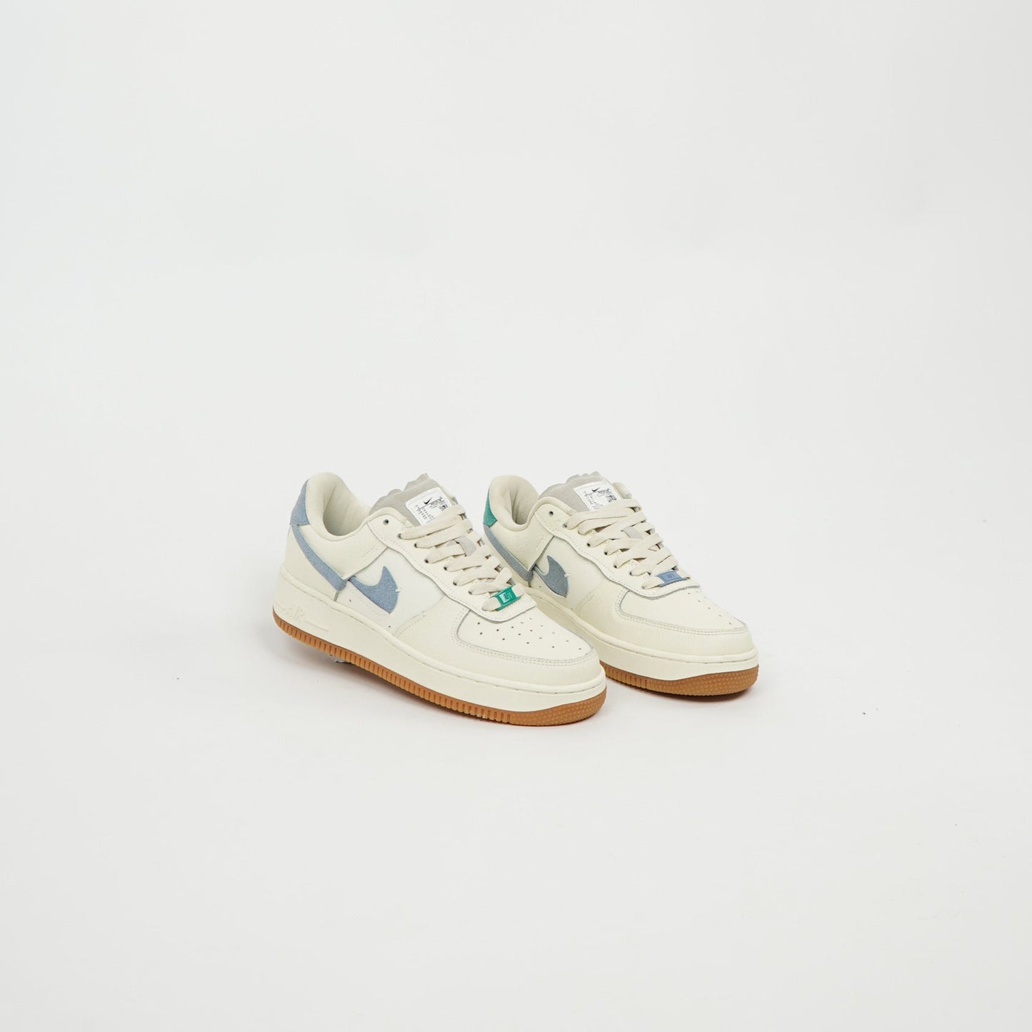 Nike Air Force 1 Low Cream/Black Gum - Side View 