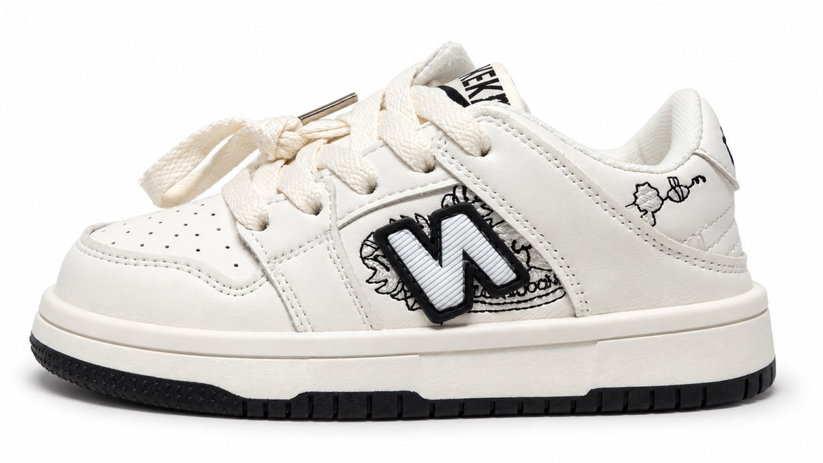 Basket Enfant Blanche et Noire